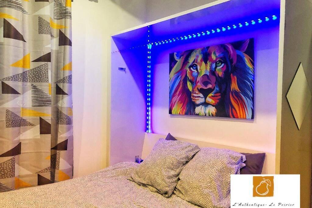 L'Authentique - Le Poirier Apartment Orleans Luaran gambar