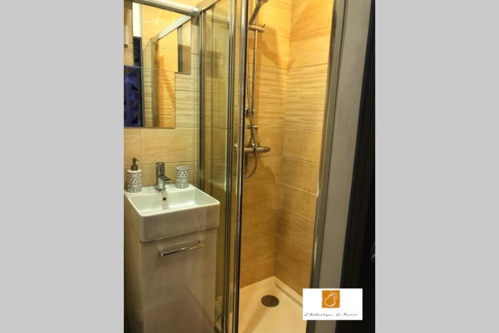 L'Authentique - Le Poirier Apartment Orleans Luaran gambar